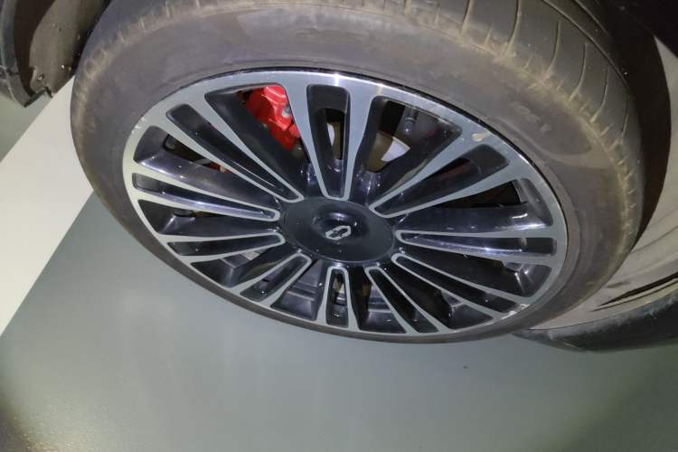 Used Hima AITO M9 2024 Range-Extended Ultra Version 42 kWh 6-Seater Model Right Front Wheel Hub