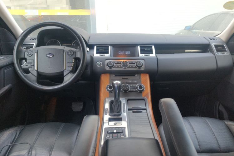 Used Land Rover Range Sport 2013 3.0 TDV6 Diesel Edition Center Console