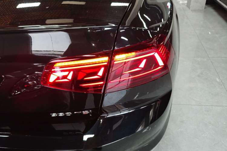 Used Volkswagen Magotan 2023 2 Million Units Commemorative Edition 330TSI DSG Luxury Version
