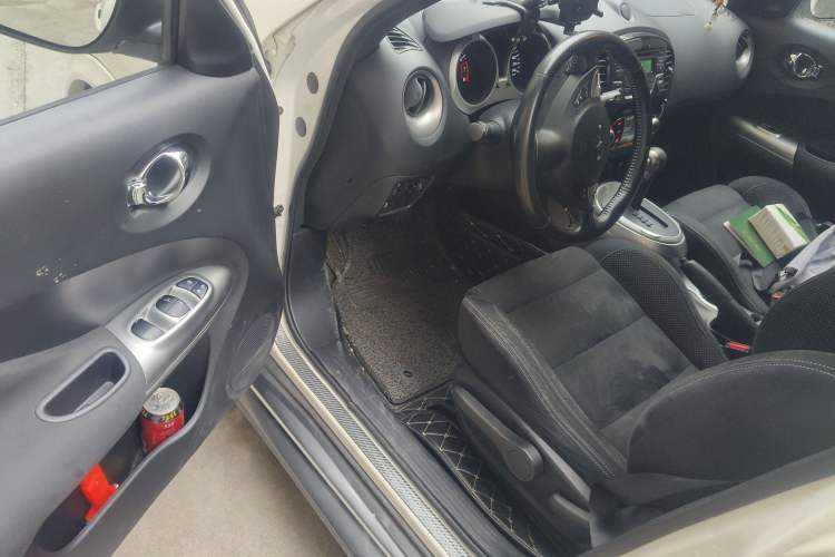 Used Infiniti ESQ 2014 1.6L Spontaneous Edition
