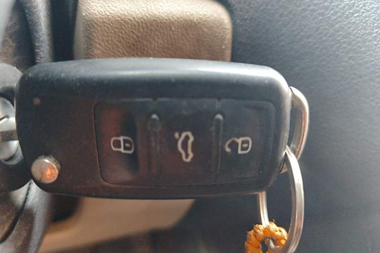 Used Volkswagen Polo 2011 1.4L Manual ZhiShang Edition
