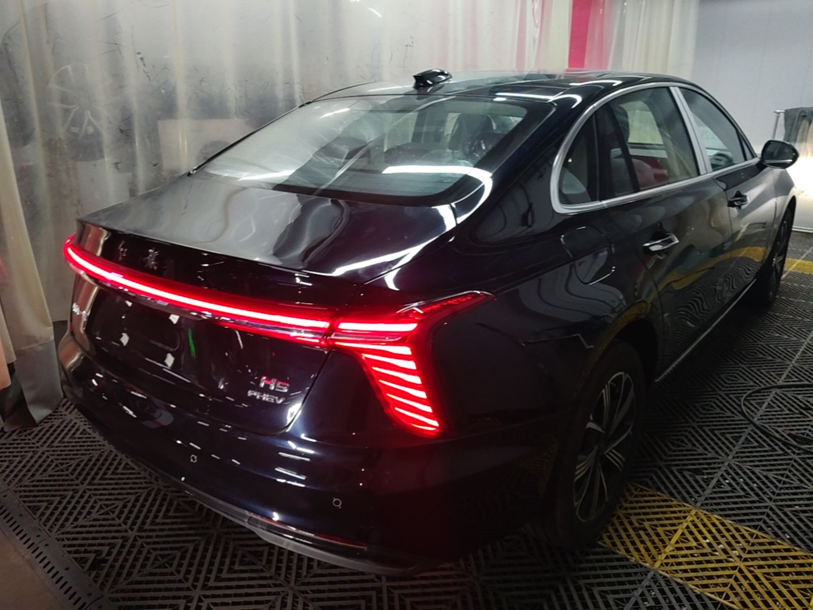 Hongqi H5 PHEV 2025 130 Super Hybrid Version — снимка 6