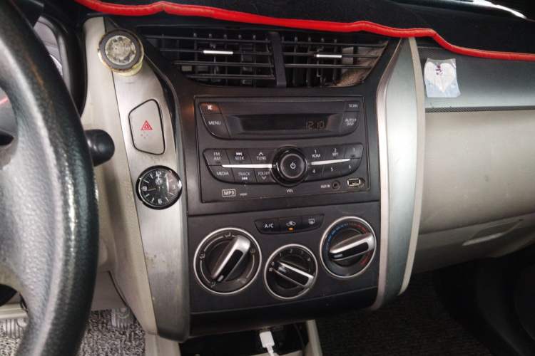 Used Venucia R50 2016 1.6L Automatic Elite Edition