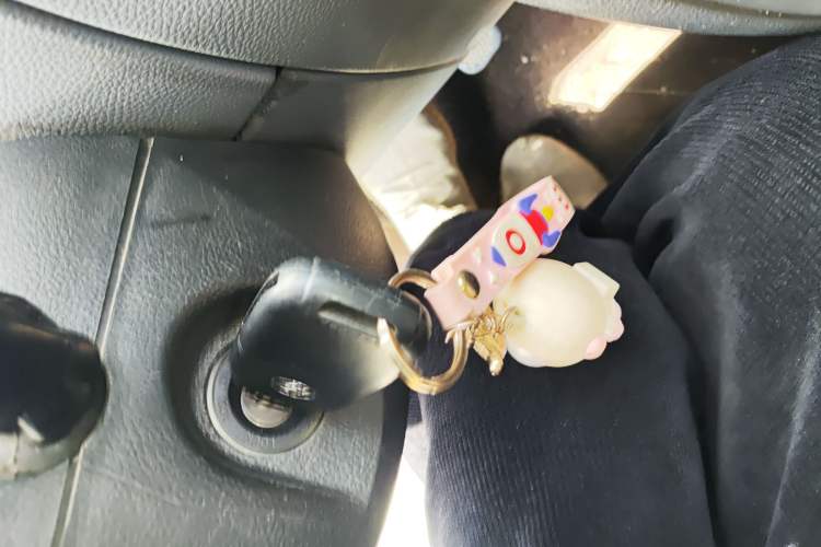 Used SAIC MAXUS Xintu V80 2018 2.5T 6-Speed Manual Aowentong Long-Wheelbase Mid-Roof 7/10-Seater