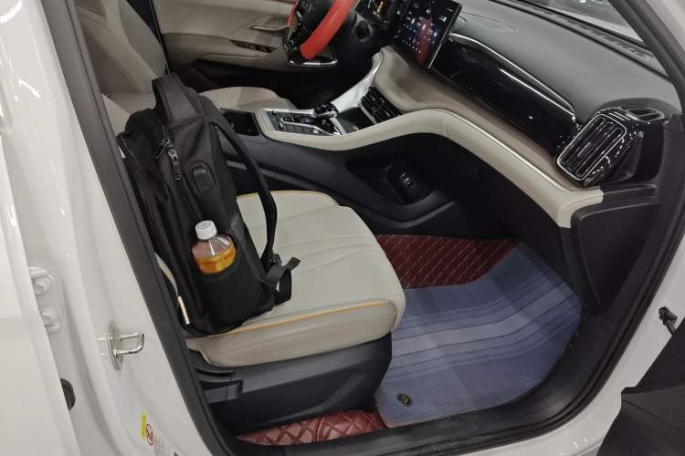 Used BYD Song Pro New Energy 2023 Champion Edition DM-i 71KM Navigation Model
