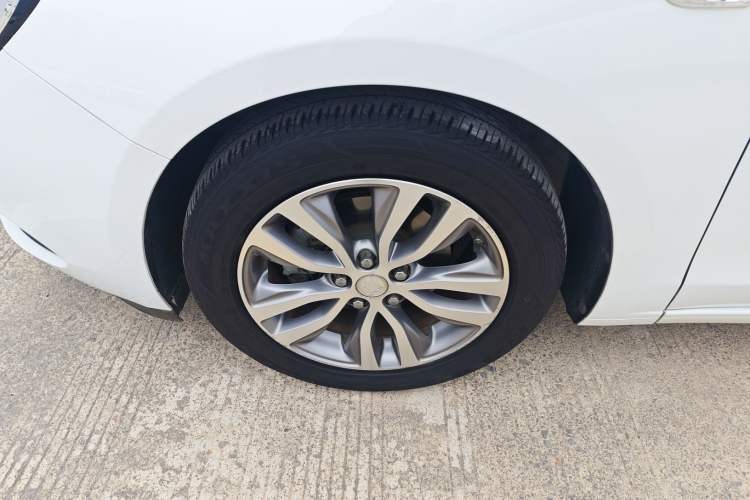 Used Buick GT 2021 Revised Version 1.3T Automatic Mild Hybrid Elite Edition Left Front Wheel Hub