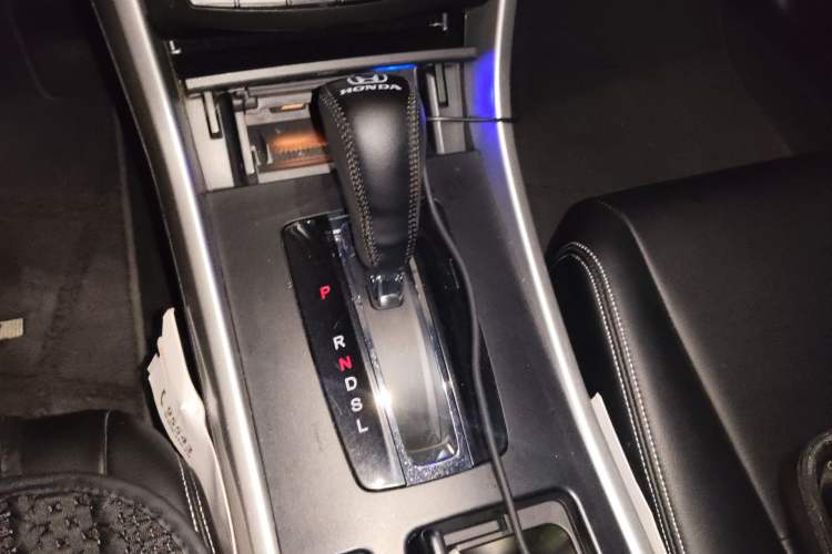 Used Honda Accord 2014 2.0L LX Comfort Edition Gear Lever