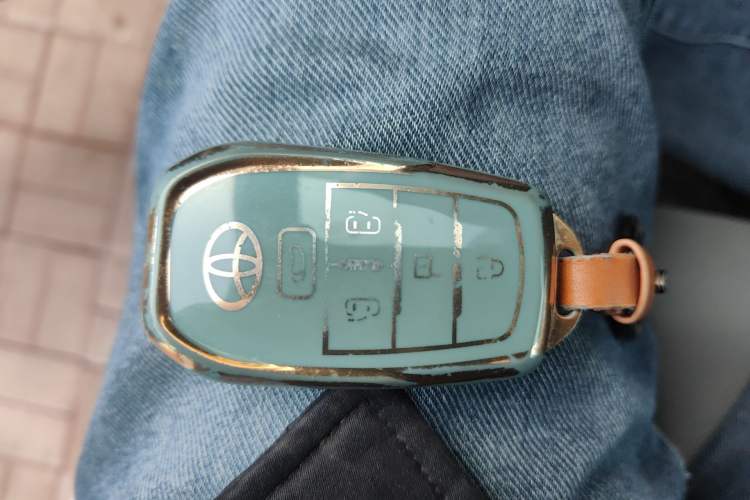 Used Toyota Granvia 2023 2.5L Hybrid Prestige PLUS Edition