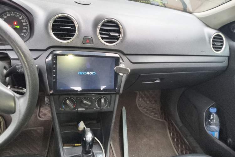 Used Volkswagen Jetta 2013 1.6L Automatic Fashion Model
