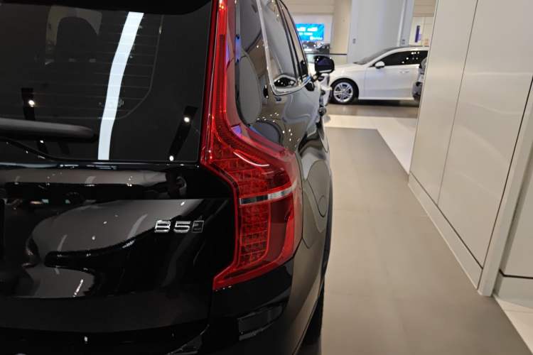 Used Volvo XC90 2025 B5 SmartDrive Luxury Edition 7-Seater
