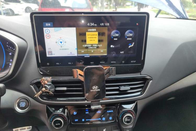 Used Hyundai Lafesta 2019 280TGDi Smart Speed Version China V Standard Audio And AC Panel