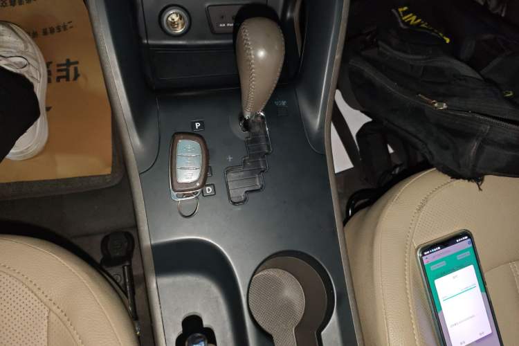 Used Hyundai ix35 2015 2.0L Automatic 2WD Smart Version China V Standard Gear Lever