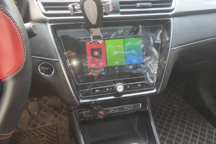Used Roewe i5 2019 1.5L Manual 4G Connectable Langhao Edition