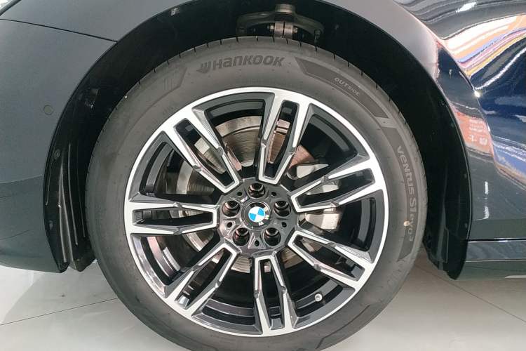 Used BMW 5 Series 2026 Facelift Model 525Li M Sport Package
