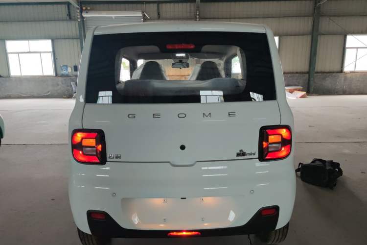 Used Geely Galaxy Panda 2024 Panda Mini 200km Endurance Bear Rear