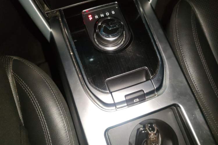 Used Land Rover Discovery Sport 2018 240 PS SE Version