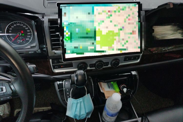 Used Volkswagen Multivan 2018 2.0 TSI Four-Wheel Drive Comfort Edition 7-Seater Audio And AC Panel