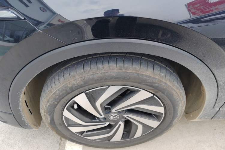 Used Volkswagen Tiguan L 2022 330TSI Automatic Two-Wheel Drive Smart Edition Exterior 4