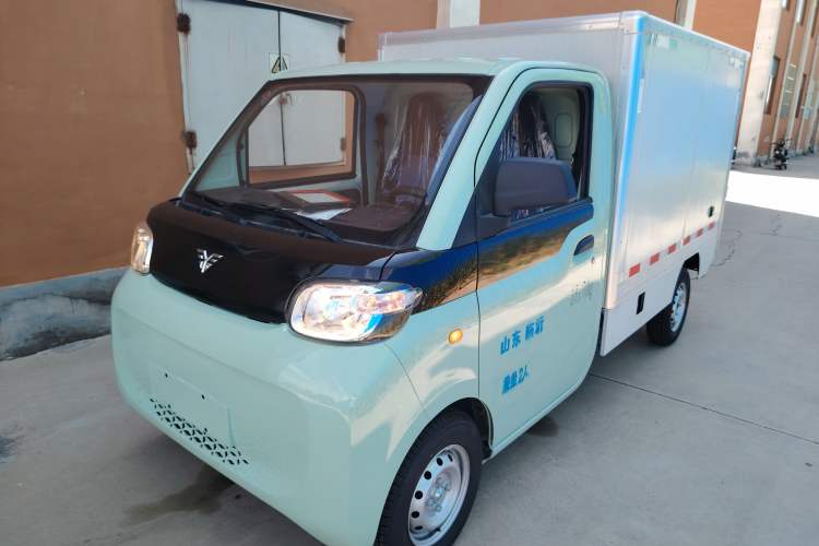Used REACH MINI Truck 2023 140km Long Wheelbase Van Ambition Version