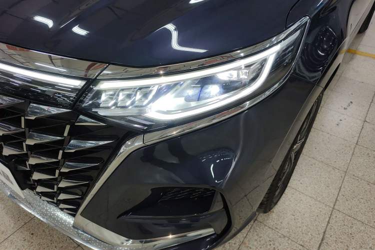 Used Roewe iMAX8 2023 400TGI Comfort Edition