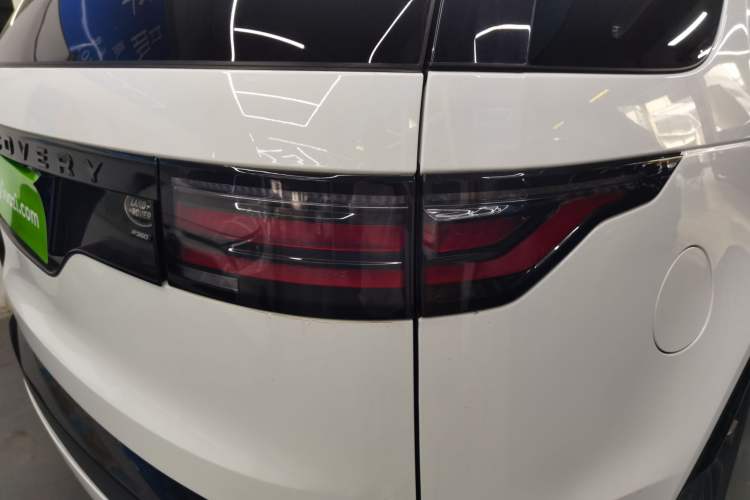 Used Land Rover Discovery 2023 Revised Version 360 PS R-Dynamic S