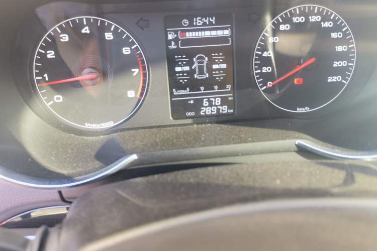 Used JETOUR X70 2020 1.5T Manual Comfort Edition 5 Seats Odometer Close Up