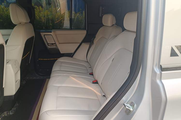 Used iCAR V23 2025 501 Four-Wheel Drive Advanced Version Left Rear Seat