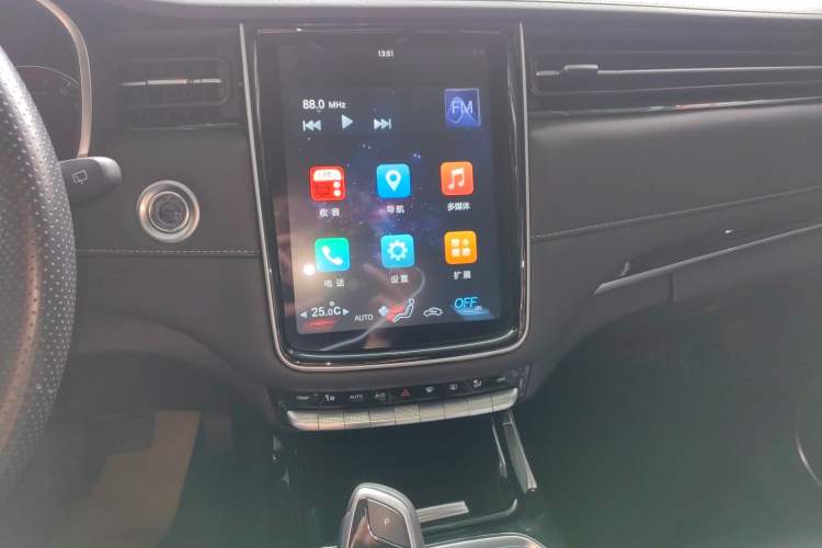 Used CHANGAN OSHAN COS1 2020 GT 2.0T Automatic Luxury 7-Seater Audio And AC Panel