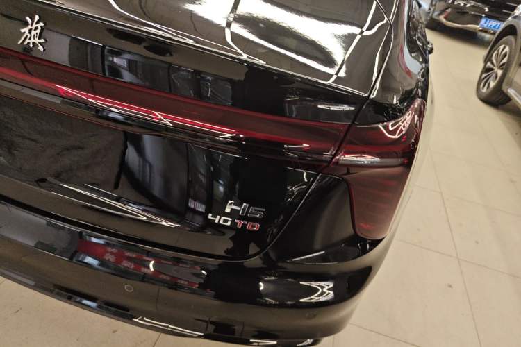 Used Hongqi H5 2025 2.0T Automatic Xuan Ying Edition
