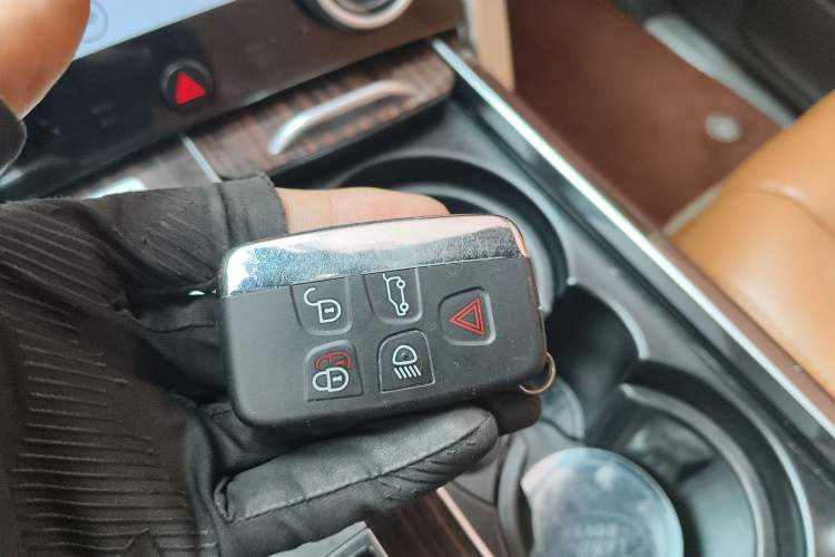 Used Land Rover Range 2017 3.0 SC V6 Vogue
