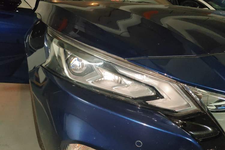 Used Nissan Teana 2021 2.0L XL Upper AD1 Smart Drive & Navigation Edition Right Front Headlight