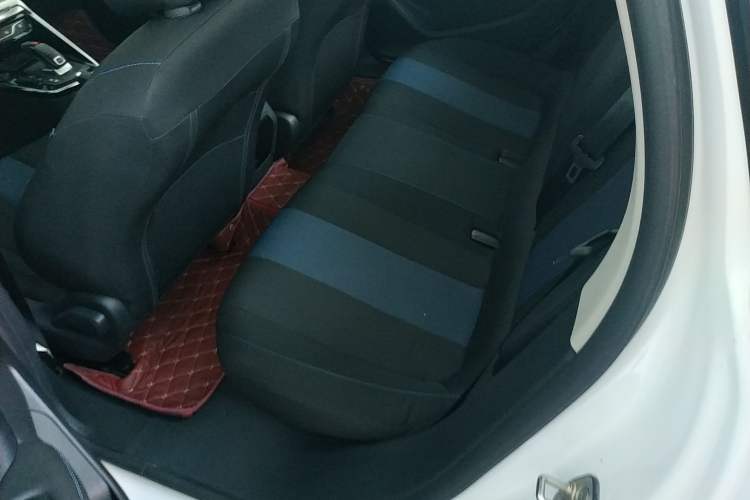 Used Peugeot 308 2019 230THP Automatic Luxury Edition China VI Standard Interior 4