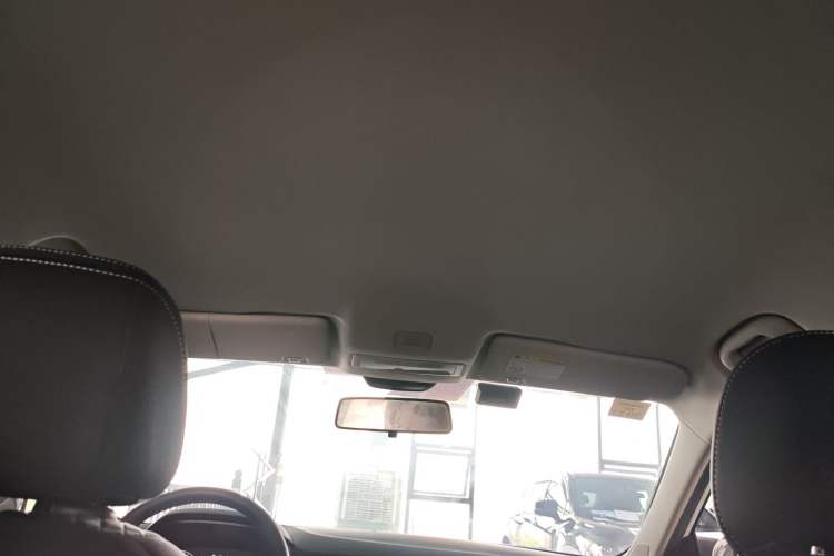 Used Roewe i5 2020 1.5L Manual 4G Connect Luxury Edition