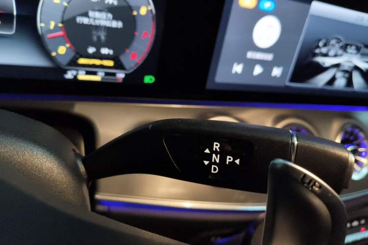 Used Mercedes-Benz E-Class AMG 2019 AMG E 53 4MATIC+ Coupe Gear Lever