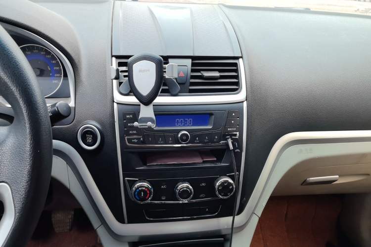 Used Geely Auto Emgrand 2014 Sedan 1.5L Manual Fashion Edition