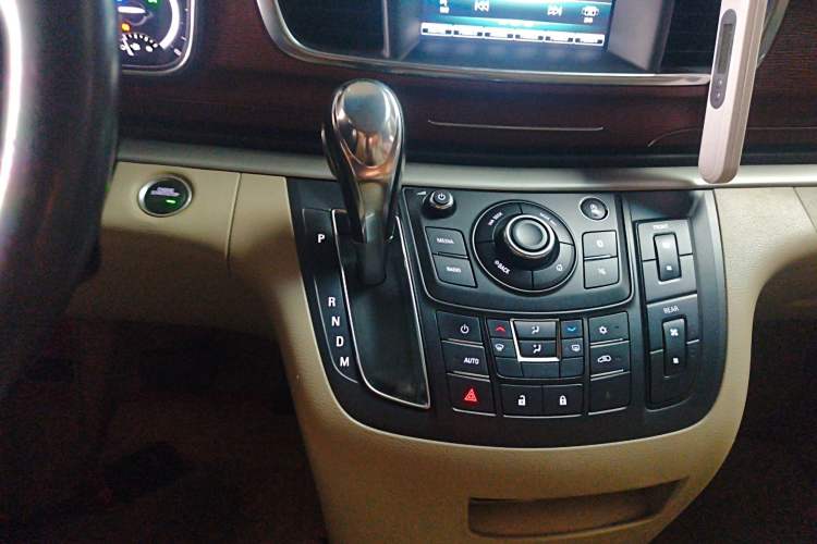 Used Buick GL8 2018 28T Luxury Model China VI Standard
