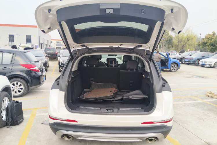 Used Lincoln Corsair 2022 2.0T Four-Wheel Drive Prestige Edition Trunk