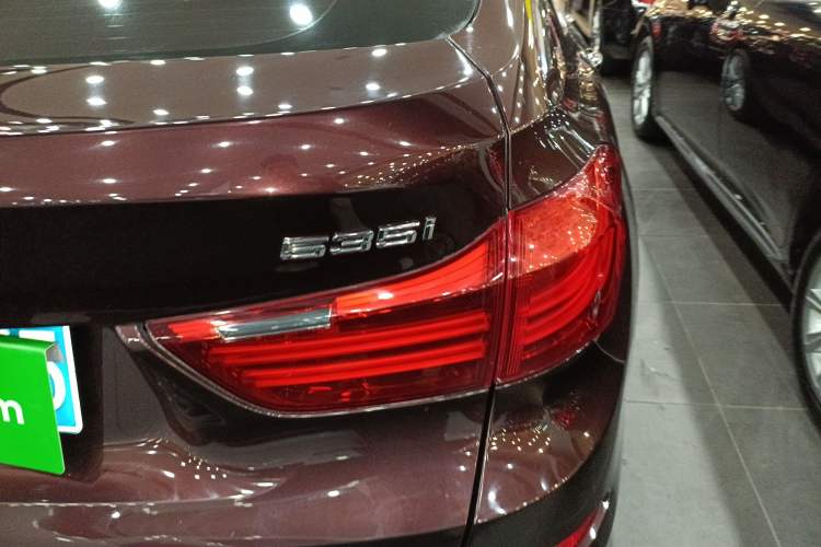 Used BMW 5 Series GT 2014 535i Luxury Edition