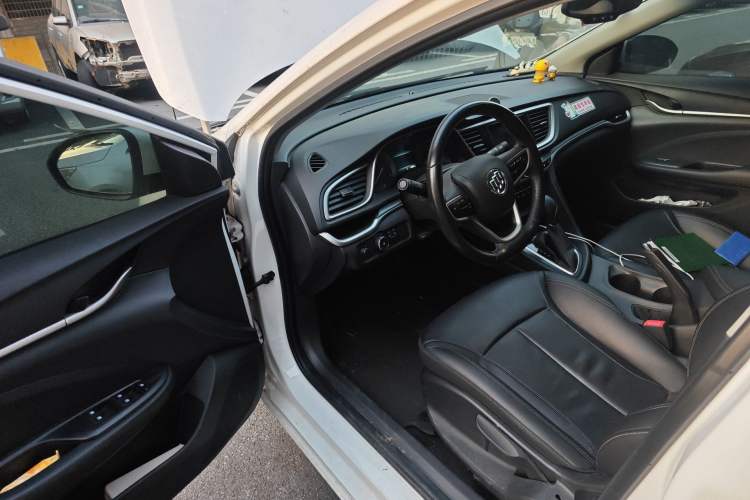 Used Buick GT 2018 18T Automatic Elite Model
