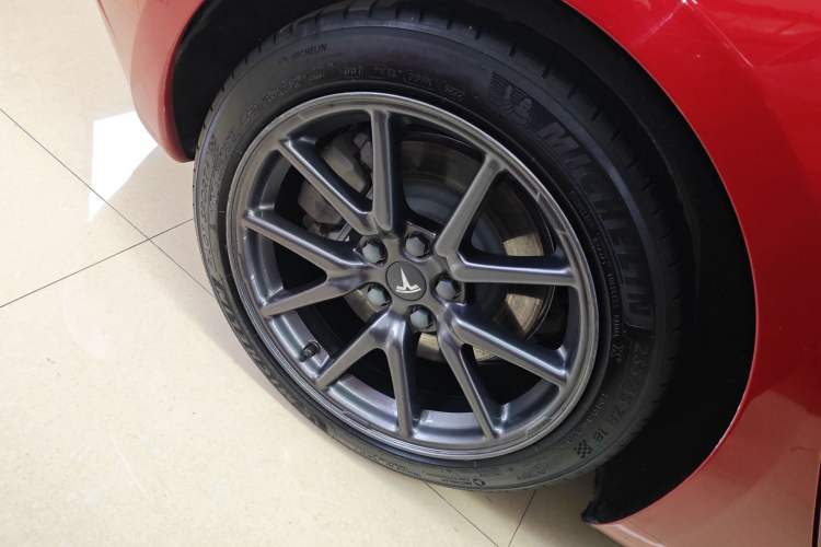 Used Tesla Model 3 2019 Long-Range Rear-Wheel-Drive Version