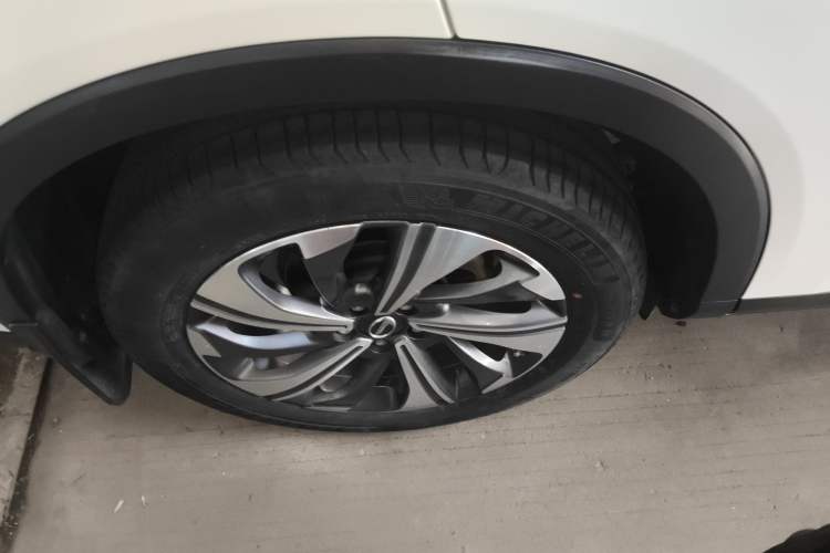 Used GAC Trumpchi GS4 2021 270T Automatic Smart Connectivity Technology Edition Right Rear Wheel Hub