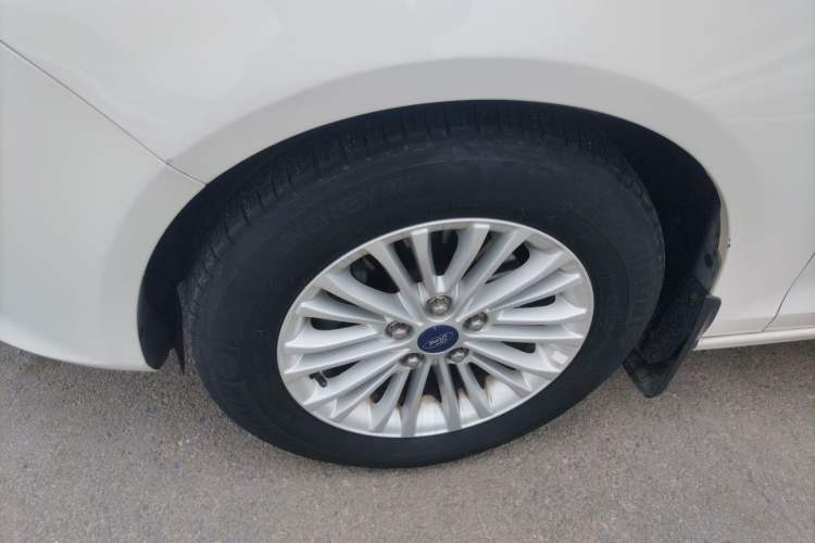 Used Ford Escort 2015 1.5L Automatic Comfort Edition
