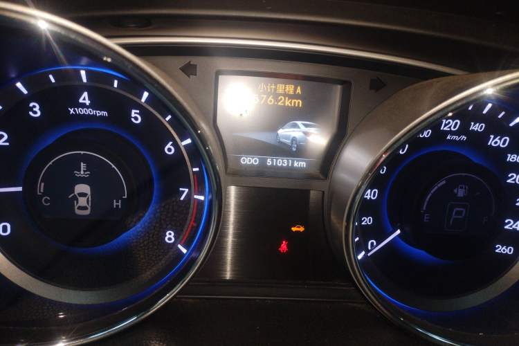 Used Hyundai Sonata 2013 2.4L Automatic Luxury Version China IV Standard
