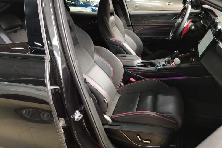 Used Lynk & Co 05 2020 2.0TD Four-Wheel Drive HypeHalo