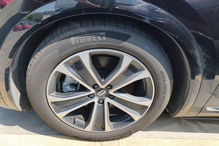 Used Hima AITO M7 2026 Model Range-Extending Ultra All-Wheel Drive 5-Seater Version Left Front Wheel Hub