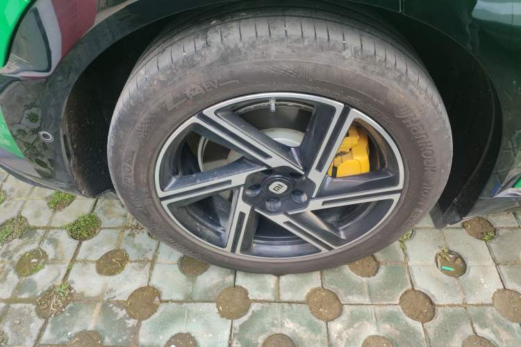 Used Xiaomi Auto YU7 2025 Ultra-Long Range All-Wheel Drive Pro Version
