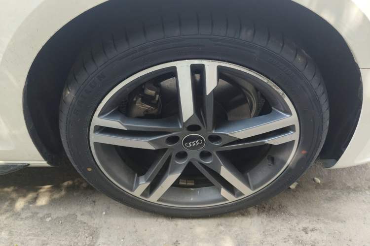 Used Audi A4L 2022 40 TFSI Luxury Dynamic Model