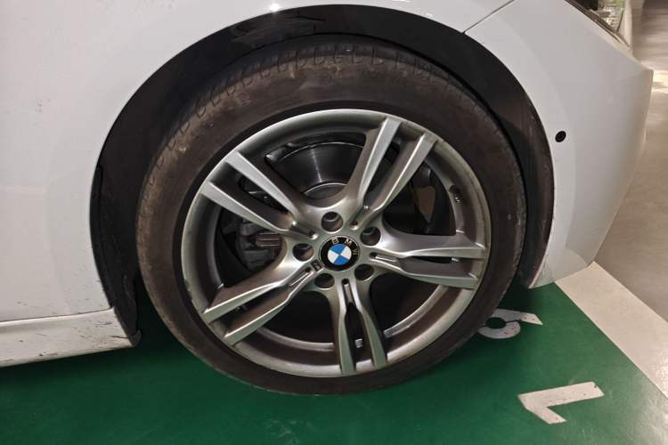 Used BMW 3 Series 2019 320Li M Sport Package Right Front Wheel Hub