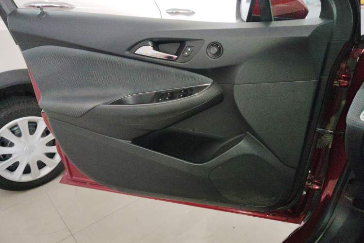 Used Chevrolet Cruze 2018 320 Automatic Pioneer Sunroof Edition