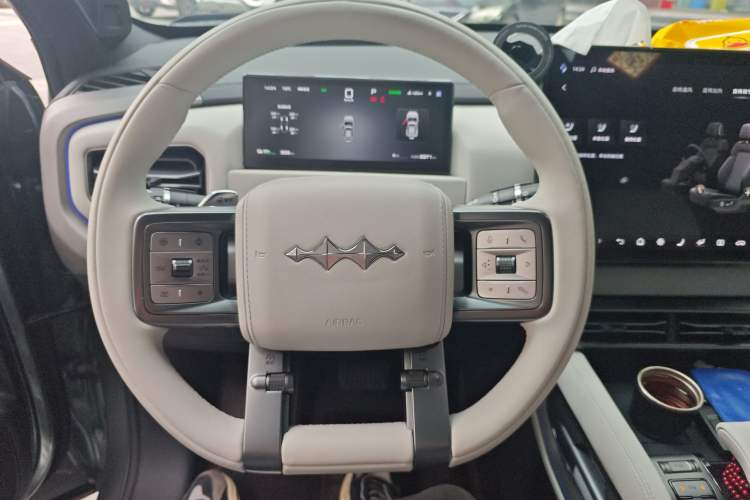 Used Formula Leopard Titanium 3 2025 501 km Four-Wheel Drive Drone Edition